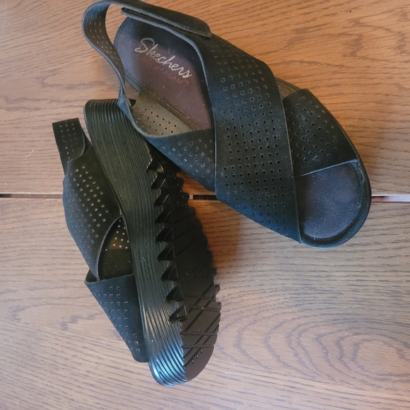 Sketchers Black Wedge Sandals - Picture 2 of 6